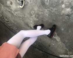 [最爱帆布鞋] 丝袜美腿写真 ON.50 图套+视频