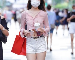 都市丽人漂亮的白色热裤小姐姐【35P-410MB】